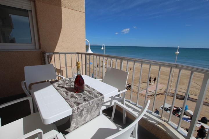 Apartamento Primera Linea Playa Centro De Guardamar Apartman Guardamar del Segura Kültér fotó
